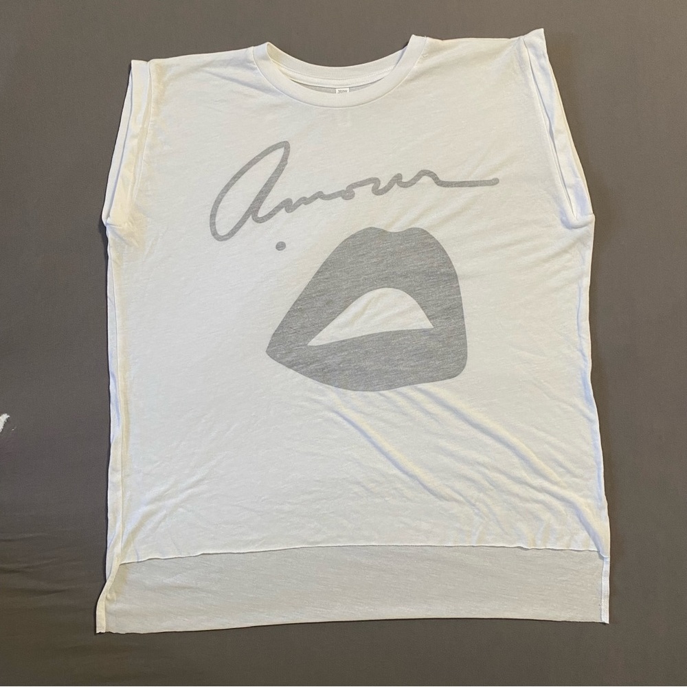 Amour chapter 2 shirt tee top size large